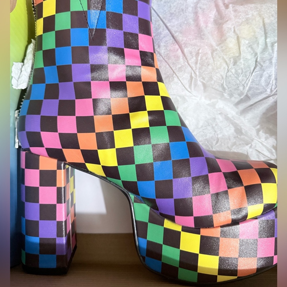 Rainbow Current Mood Checkered Women's Boots